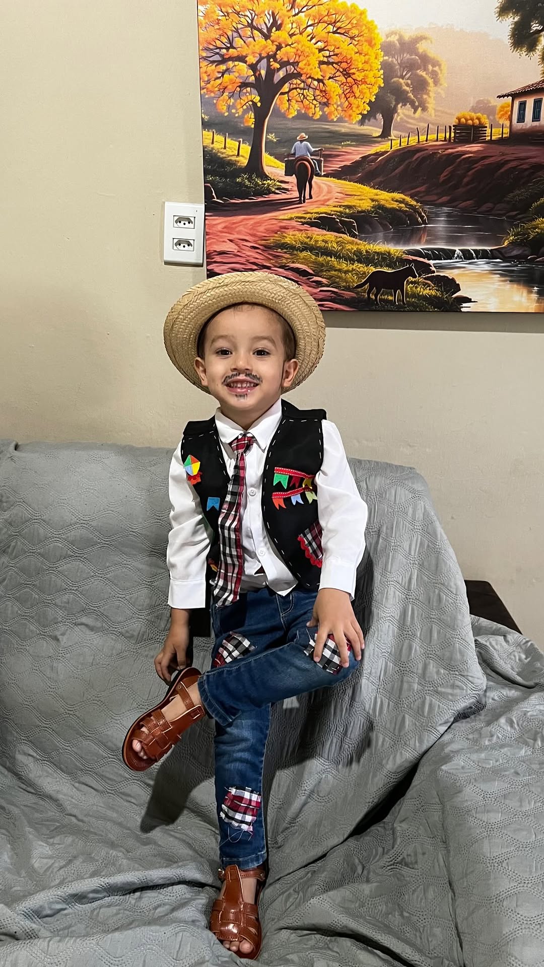 Arrume-se com Kael pro primeiro São joão da escolinha 🔥🪵

#noivo #sãojoão #festajunina #grwm #caipira