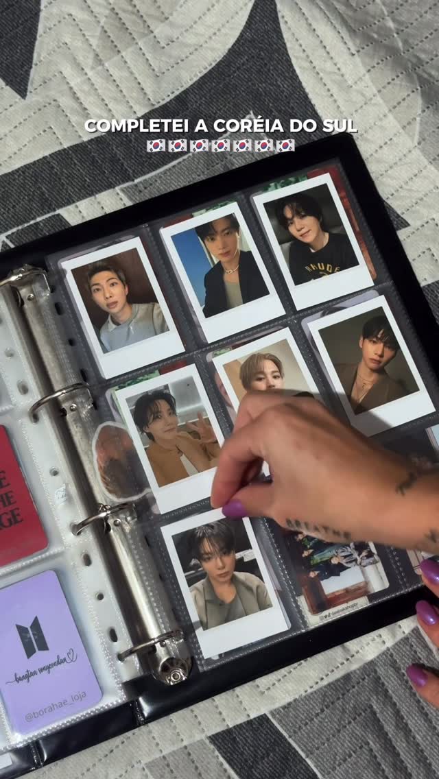 COMPLETEI A CORÉIA DO SUL!! 🇰🇷💜

cada um com seus álbuns e “figurinhas” favoritos né? hahahhaha 😍
.
#bts #btsarmy #bangtansonyeondan #bangtansonyeondan방탄소년단 #btscomeback