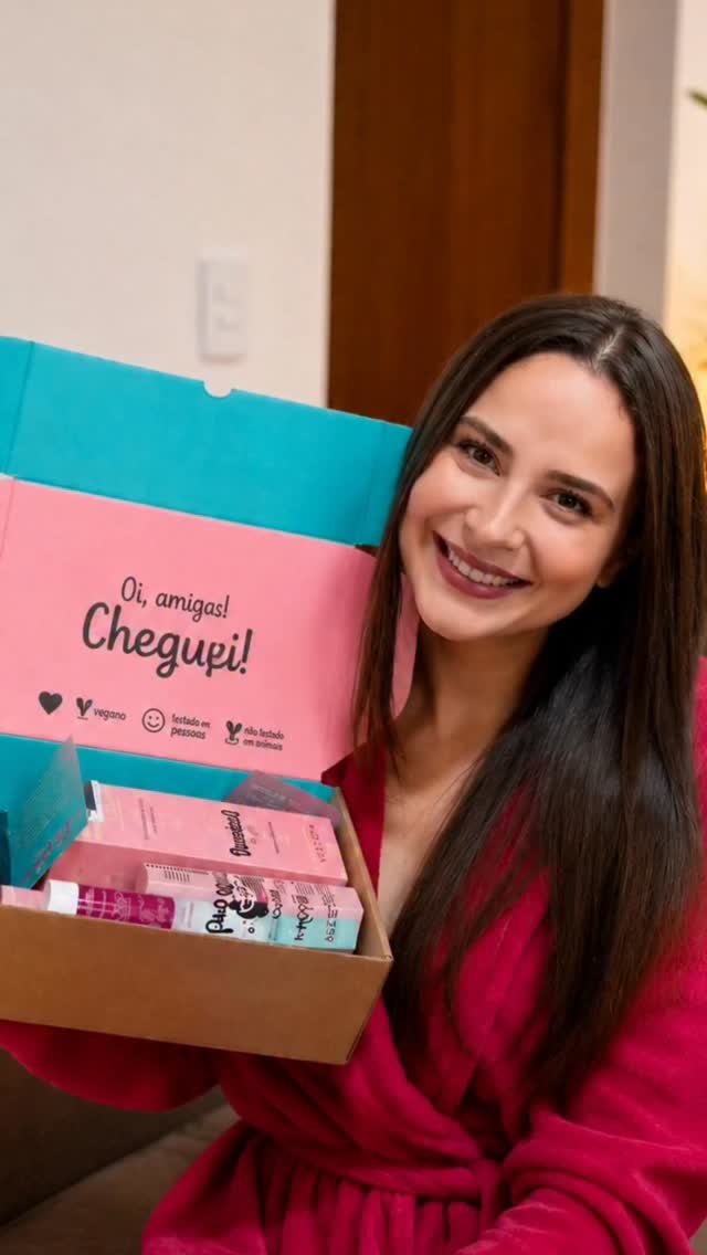 Oi amigx, cheguei! ✨📦

Recebi meus produtinhos da Vizella e já estou apaixonada! 💖 Corre garantir os seus com desconto usando meu cupom: VANUSA# 🛍️✨

#Vizella #Unboxing #BeautyCreator #MakeupLover