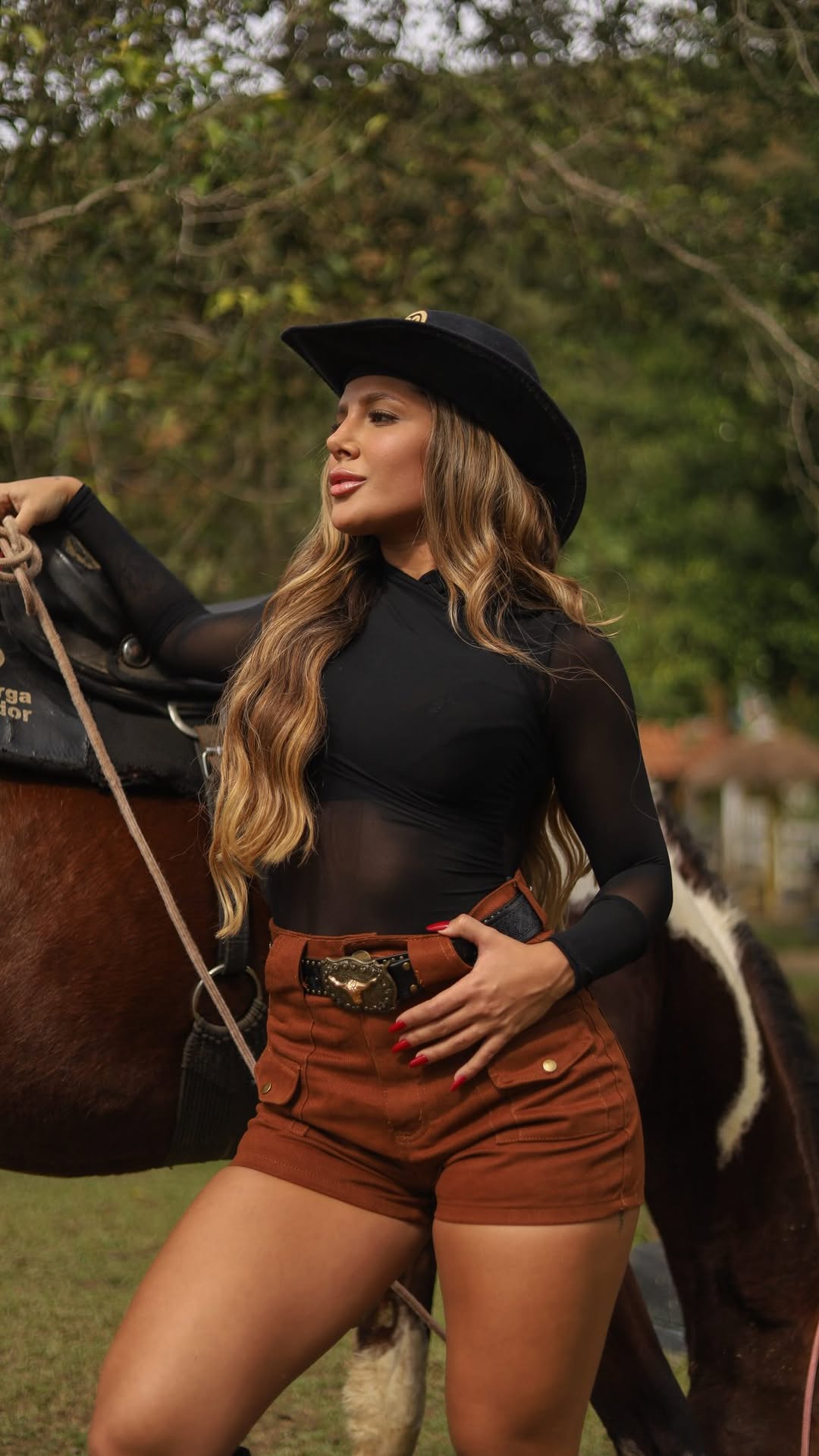 Querem ver o resultado dessas fotos? 👀
Então comentem MUITO aqui embaixo! 🔥

Essa coleção de jeans chegou para provar que estilo, atitude e personalidade andam juntos. Cada clique foi pensado para valorizar a essência de uma marca incrível e uma coleção que fala por si só. ✨

Agora eu quero saber: vocês estão preparados para ver o resultado final?