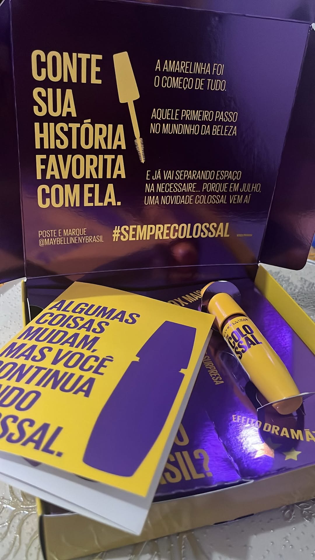 The Colossal de @maybellinenybrasil tem histórias. Quem nunca viu a embalagem amarela em um tutorial, na nécessaire de alguém especial ou na maquiagem daquela influenciadora que tanto admira?

Hoje entendo por que ela conquistou tantas pessoas ao longo dos anos: cílios com super volume, olhar marcante e aquele efeito que nunca sai de moda. 😍

Alguns produtos acompanham tendências. Outros se tornam parte da nossa história. E Colossal é um deles.

Agora me conta: onde você viu  Colossal pela prim