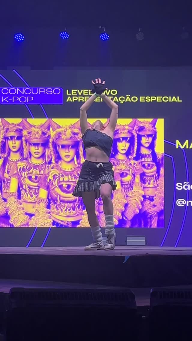 eu quando me perguntam o que eu danço… 💪👉🤏🤟👌
registro da minha apresentação de jurada da @superxp.oficial 💜 muito grata pelo convite da @kplusbr e por todas as trocas desse fim de semana! já tenho saudades de joinville 🥹

🎧 WOKE UP @xgofficial 
🩵 Coreo: Maki 🙋‍♀️
🎥 @anttobeats @aspenmaina 
👗 @gnosgram 
#kpopbrasil #xg #vogue #tutting #waacking