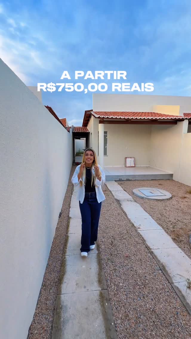 🏡✨ Seu novo lar pode estar aqui!

Chegou a oportunidade de conquistar a casa própria com condições que cabem no seu bolso!

✅ Pronta para morar
✅ Apta a financiamento
✅ Entrada facilitada
✅ Parcelas a partir de R$ 750/mês (sujeito à análise de crédito)

A casa oferece:
🛏️ 2 quartos (sendo 1 suíte reversível)
🛋️ Sala ampla e aconchegante
🍽️ Cozinha integrada
🚿 Banheiro social
🚗 Vaga para até 2 carros
🏠 Casa totalmente solta, com mais privacidade
📐 Terreno de 150m² (6x25)

📍 Localização p