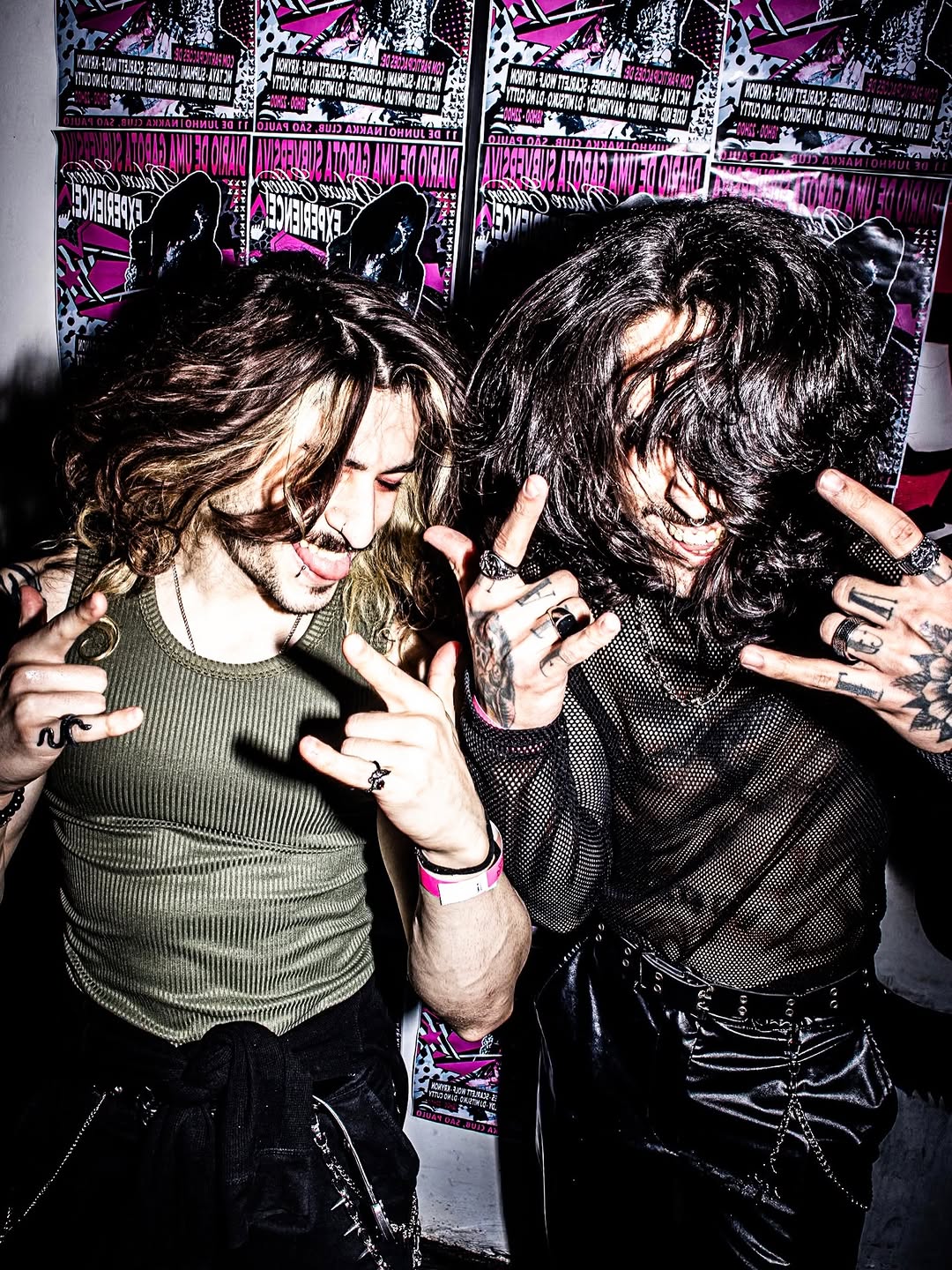 First 4 photos @ajphotos._ 
Happy memories 😭🙏🏻 | 🏷️ RYANDRO na GROWTH e na MENTALMADNESS 
.
.
.
.
.
.
.
.
.
.
#emo #alternative #alt #dark #hair