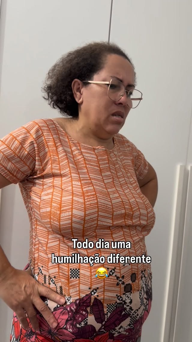 Ela vem pro meu quarto só pra reclamar. 😂

#humor #engracados #viral #viralreels