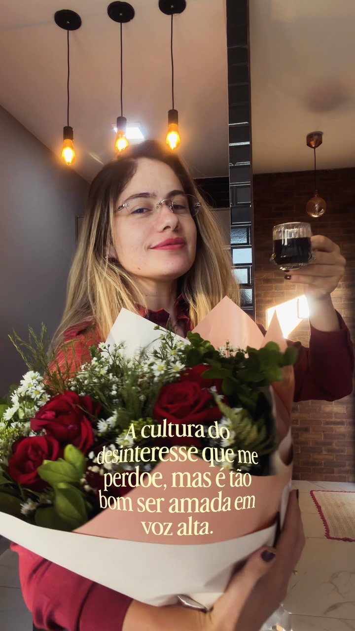 Quem aí ama ganhar buquê? 💐 
.
.
.
.
.
#amor❤ #amoreterno #flores