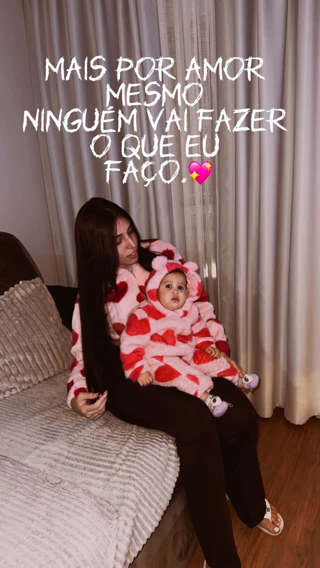 Te amo Heloísa! 💖🎀👩🏻‍🍼 
.
.
.
.
.
.
#maternidade #explore #maedemenina #viral