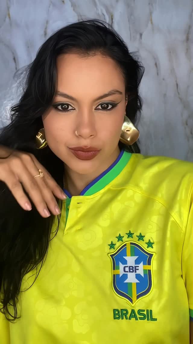 mais uma transição brasileira passando na sua telinha 🇧🇷🇧🇷❤️‍🔥🤌🏽⚽️✅

#brasil #transição #makeup #copadomundo2026 #makecopa