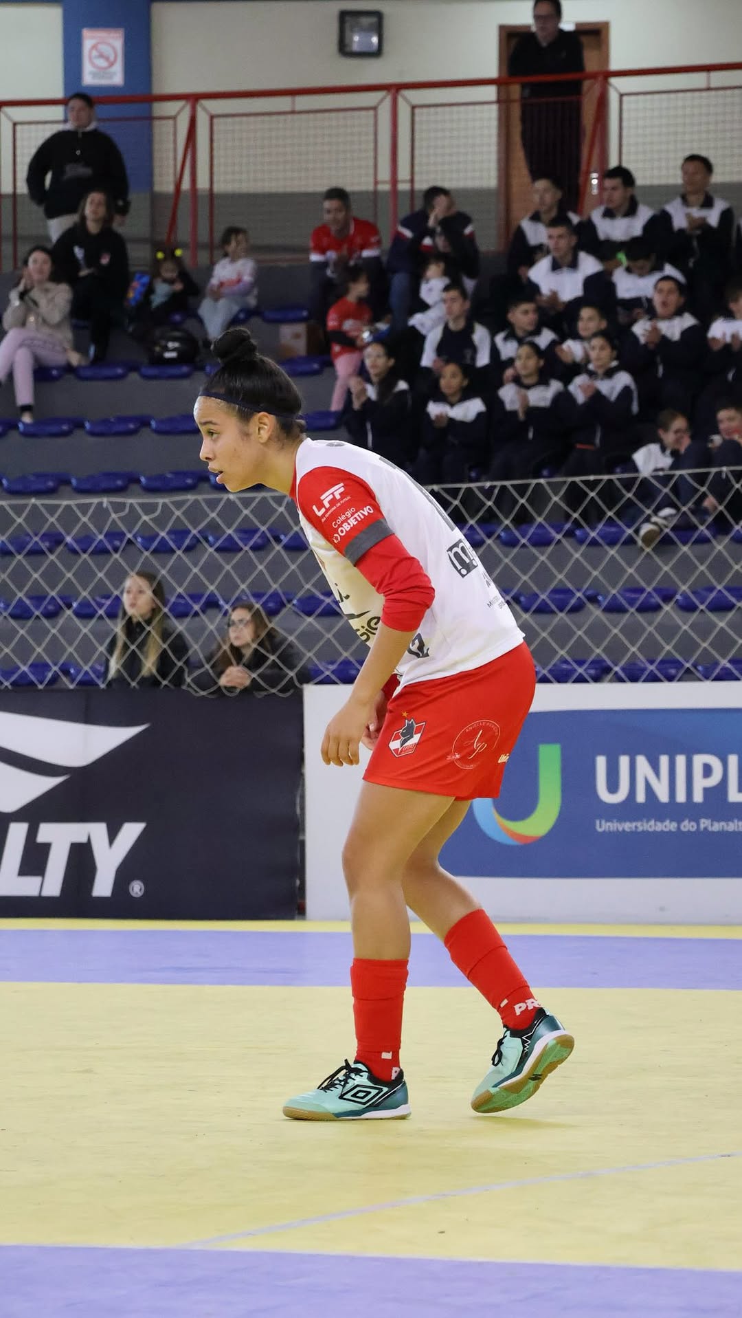 Voltando as origens…⏳⚽️💃
Mais uma música pra vocês salvar na playlist 👀

@umbrobrasil | @prosocksoficial | @c11consulting

#futsalfemininobrasil #futsal #futsalskills #drible