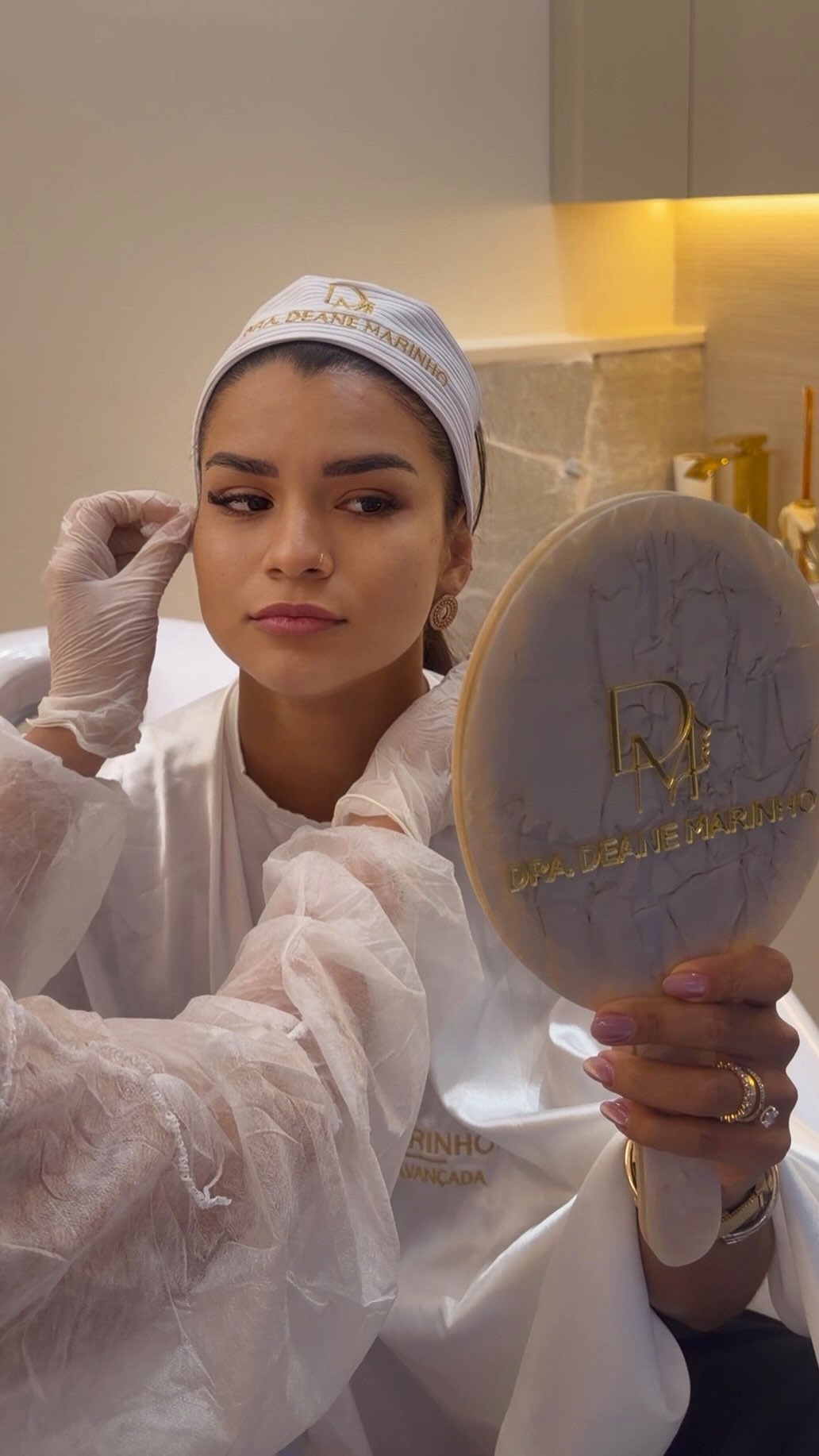 Aproveitei as condições especiais desse mês para cuidar de alguns detalhes que eu já queria fazer: bioestimulador de colágeno, preenchimento de queixo e meu botox preventivo.

Amo essa fase de investir em mim, cuidar da minha autoestima e acompanhar minha evolução ✨
 
@dra.deanemarinho2 

E se você também estava esperando um sinalzinho… talvez seja esse 👀🤍

#esteticafacial #bioestimulador #explore #emagrecimento