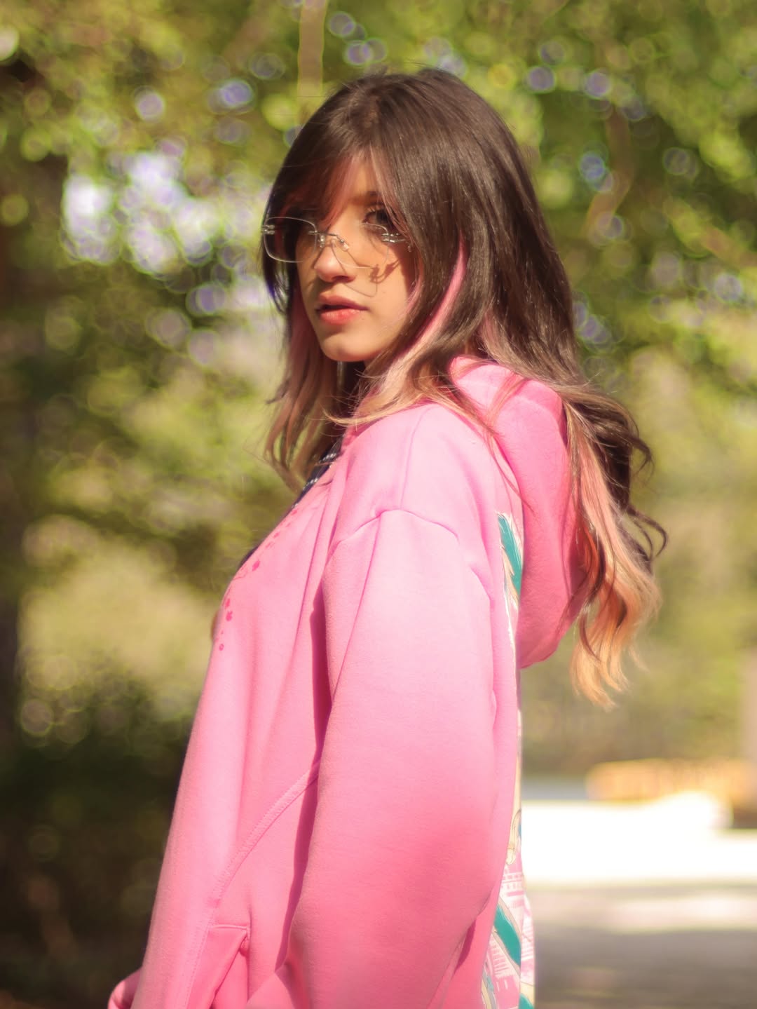 eu quando visto um moletom quentinho da @ryumen.concept nesse frio do inferno aqui de Sp 🌷😭🙏🏻✨💗

pics @naritx__