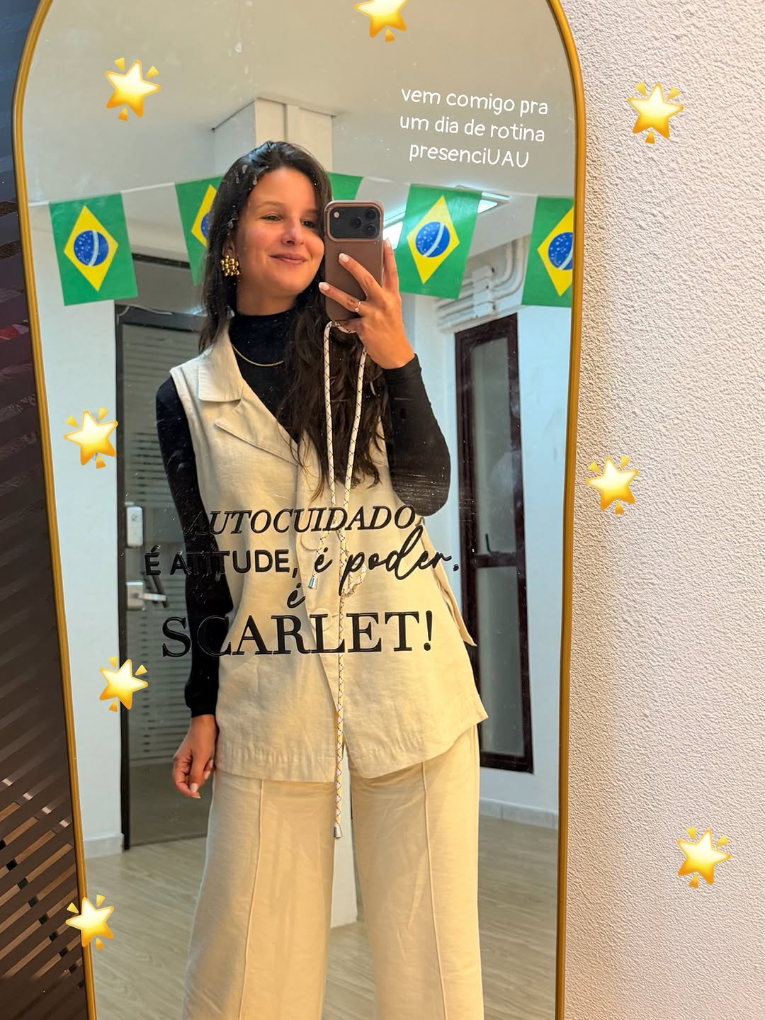Um dia comigo na skin de criadora de conteúdo e gerente de comunidade do Grupo UAU, trabalhando presencialmente em Jundiaí ✨

São 120km percorridos, então pra fazer valer o deslocamento eu aproveito ao máximo os momentos no escritório e as interações sociais. 

Mas calma, não vivo assim todos os dias! 🤚🏽

Se vocês disserem que querem, faço o mesmo mostrando a rotina em um dia de home office.

Querem? 👀

———
Cupons desse conteúdo:
@caffeinearmy ORAPOISLUANA
@boxscarlet ORAPOISLUANA