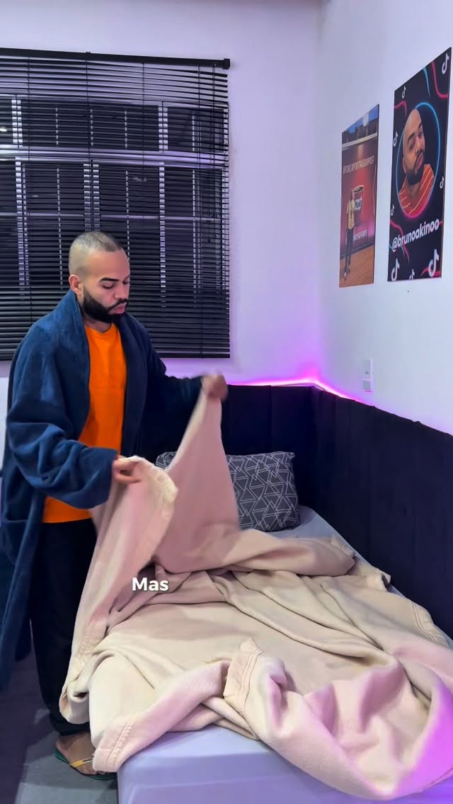 Eu realmente achei que ia ouvir essa música uma vez só... 😂

Mas agora ela aparece quando estou arrumando o quarto, trabalhando, mexendo no celular e até sem perceber. Acho que meu modo torcida foi ativado! 🇧🇷🔥

E aí, sou só eu ou essa música também não sai da sua cabeça?

@itau 

#Itau_b750 #MostraTuaForca #Publicidade #explore #brasil🇧🇷