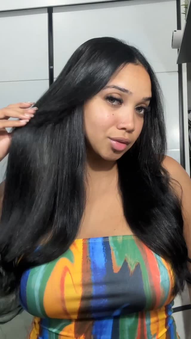 Amo finalizar o cabelo assim ✨

Não se esqueçam de proteger o cabelo com um protetor térmico, eu usei esse da elseve ID : UC93T5-NDL0

No @mercadolivre vocês encontram no melhor preço ✨

#MercadoLivre #CasaEDecorNoMercadoLivre #AeC325