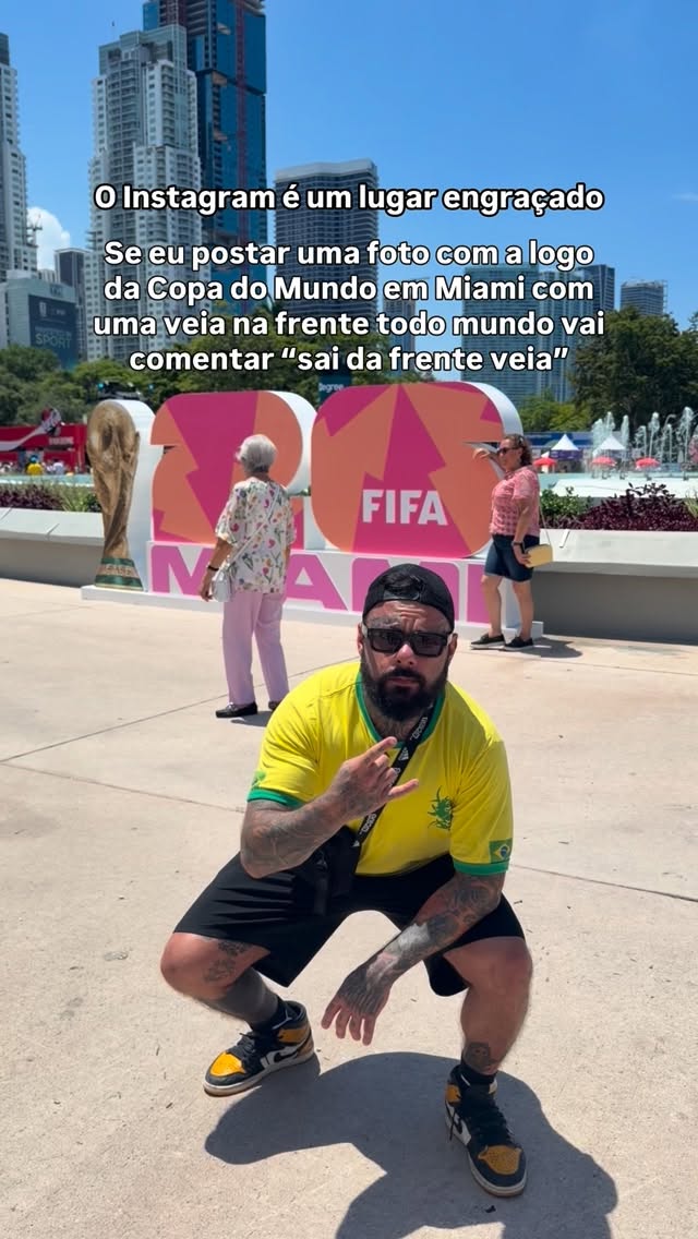 Sai da frente véia