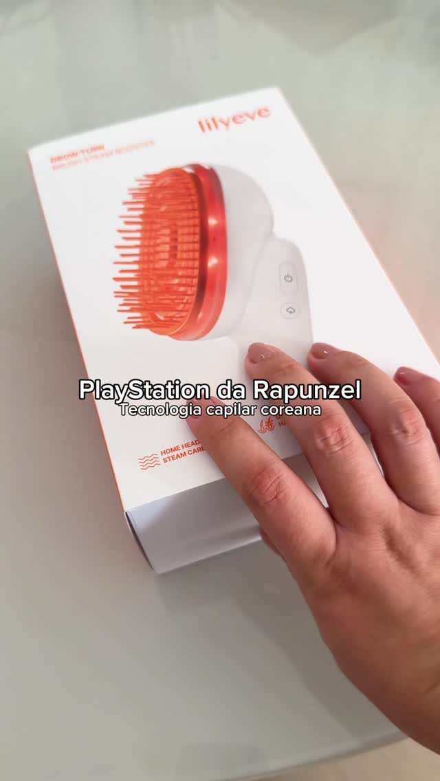 Será que eu encontrei o PlayStation 5 das mulheres que estão sofrendo com queda de cabelo? 👀✨

Esse aparelho capilar da Lilyeve combina escova massageadora, vapor e terapias LED vermelha e verde para potencializar os cuidados com o couro cabeludo.

A proposta é melhorar a absorção de tônicos capilares, estimular os fios desde a raiz e transformar a rotina de cuidados capilares em uma experiência mais tecnológica e prática.

Como amante de skincare e beauty tech, eu precisava testar essa novidad