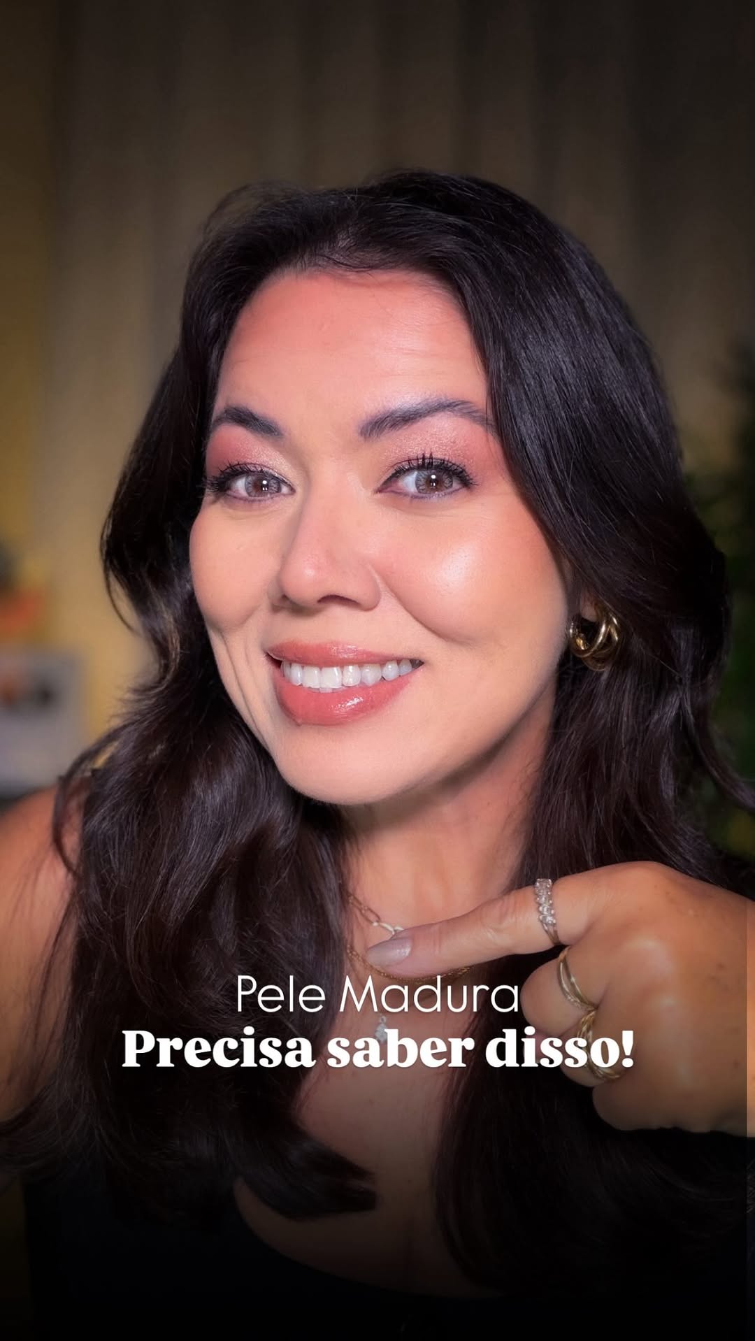 Você já sabia disso?
Para hidratar suas olheiras eu usei e indico o Serum Revitalizador de Olhos da @lemoritz_oficial 💜 
Cupom ✨🏷️saralivorati ✨ te garante 10% OFF ele é acumulativo com os descontos do site!
Da uma olhadinha no site @lemoritz_oficial está rolando muitos descontos nos kit de skincare , você também pode montar o seu kit porque tem descontos progressivos nesse mês !!!