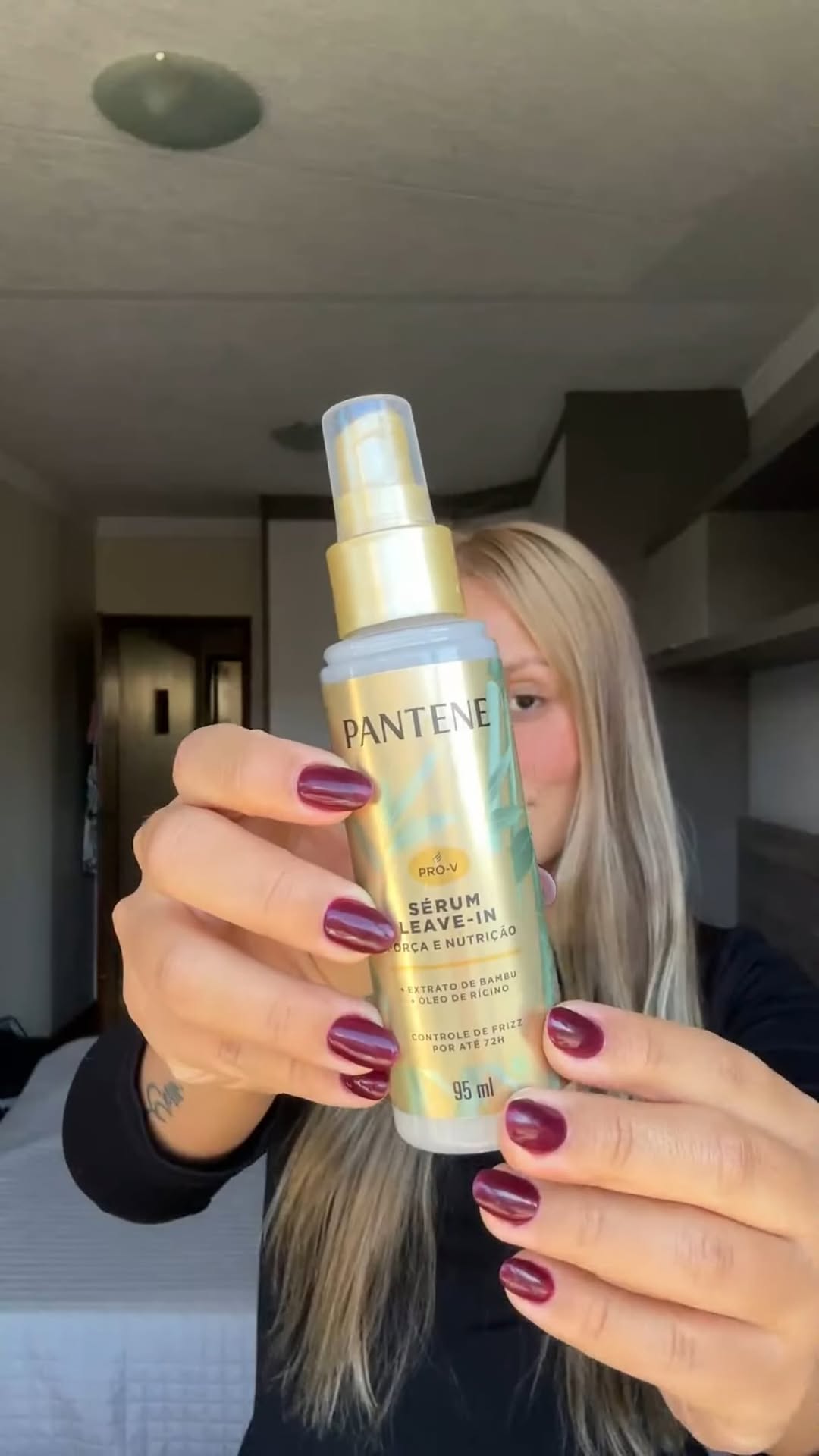 Viajei pra São Paulo e eu já sabia que ia enfrentar frio e muito vento. Por isso, um item que não podia faltar na minha mala era o Sérum Pantene Bambu. E posso falar?? Ele salvou meu cabelo durante essa viagem @pantenebrasil 💚✨
.
.
.
.

#pantene_d80a #CabeloPantene #publi #SerumPanteneBambu