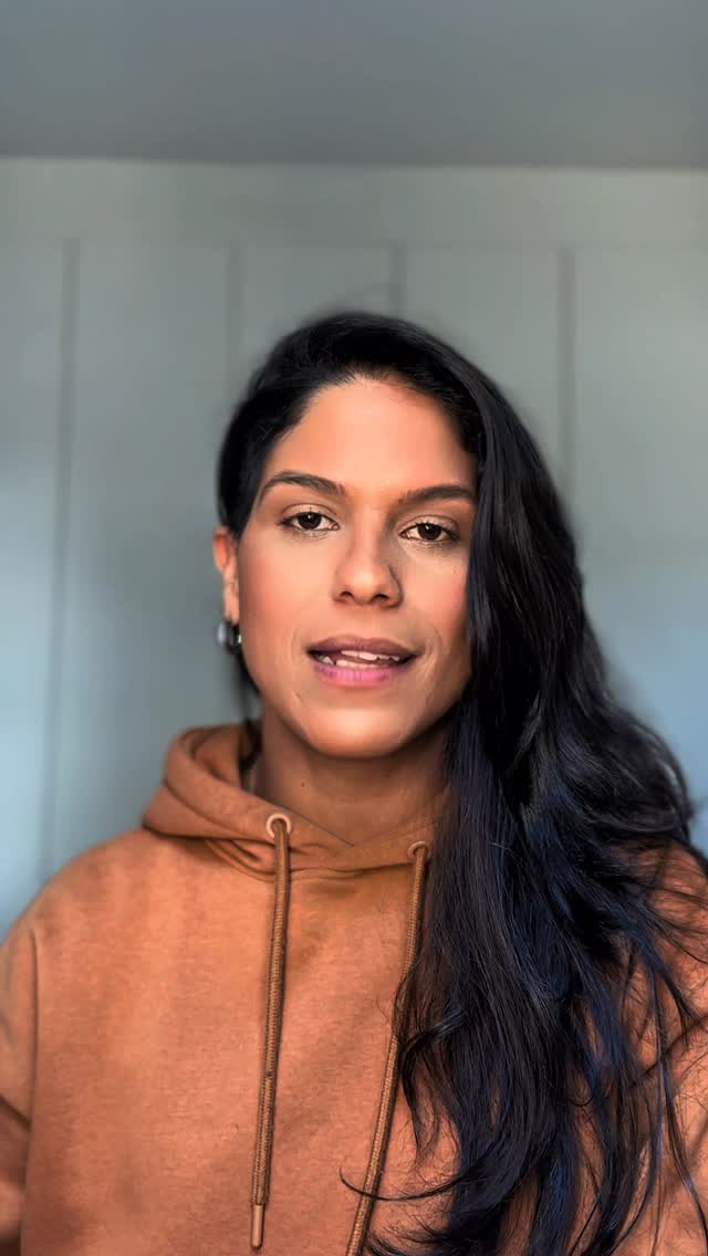 Você teria um minutinho pro meu coração agora? 🫰🏻🥹

Hoje eu queria compartilhar um pouco disso com vocês: sobre representatividade, música e o novo espaço que venho construindo dentro do meu trabalho! 

E no final do vídeo, tenho uma novidade muito especial para vocês. ✨❤️🌈

#NewComingSoon #SaveTheDate 🎥🎹🎧