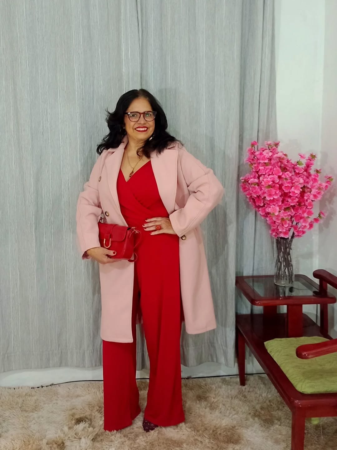 Vermelho + rosa um Match maravilhoso!!
Se gostou do estilo já me segue!

Look aprovado?