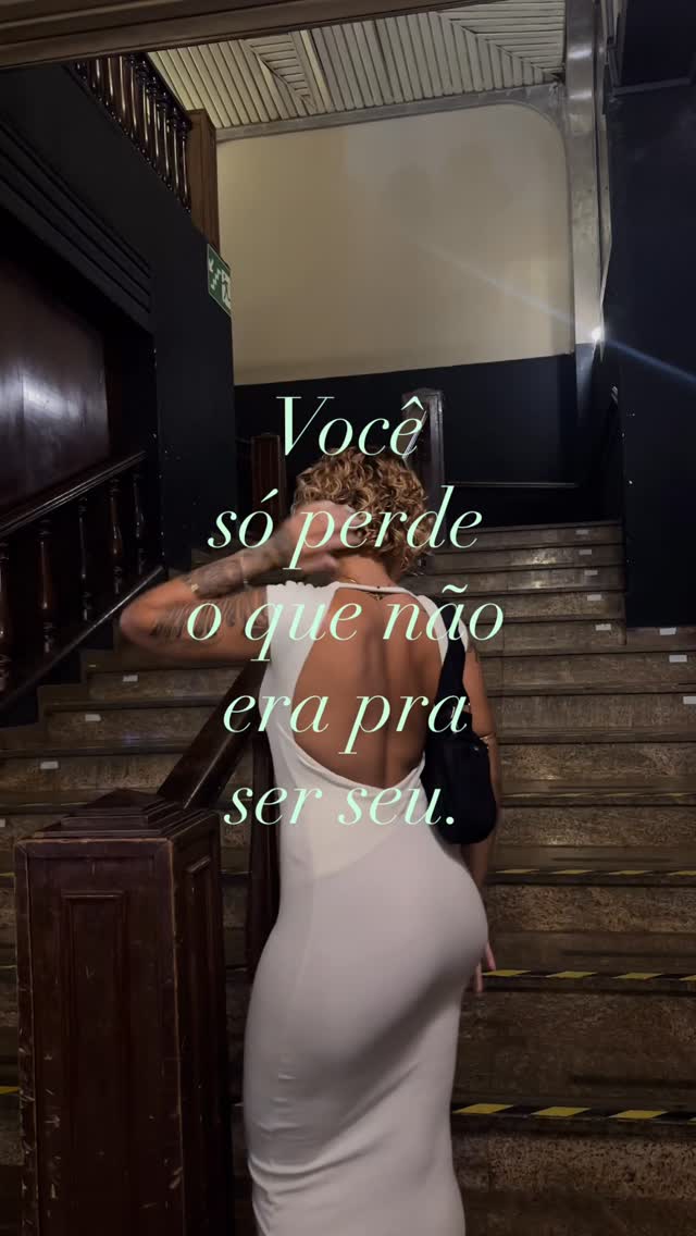 🧘🏽‍♀️

#napaz #atracao #atraccion #frasedodia #reflexão